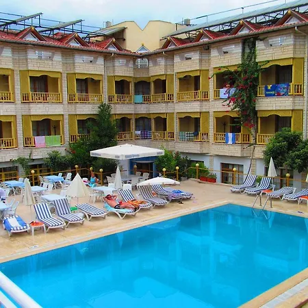 Mr Crane Hotel 3*